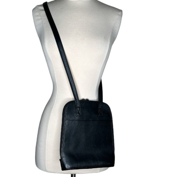 VTG Brighton One World Slim Leather Crossbody Bag Croc Emboss Single Strap Black - Picture 3 of 16